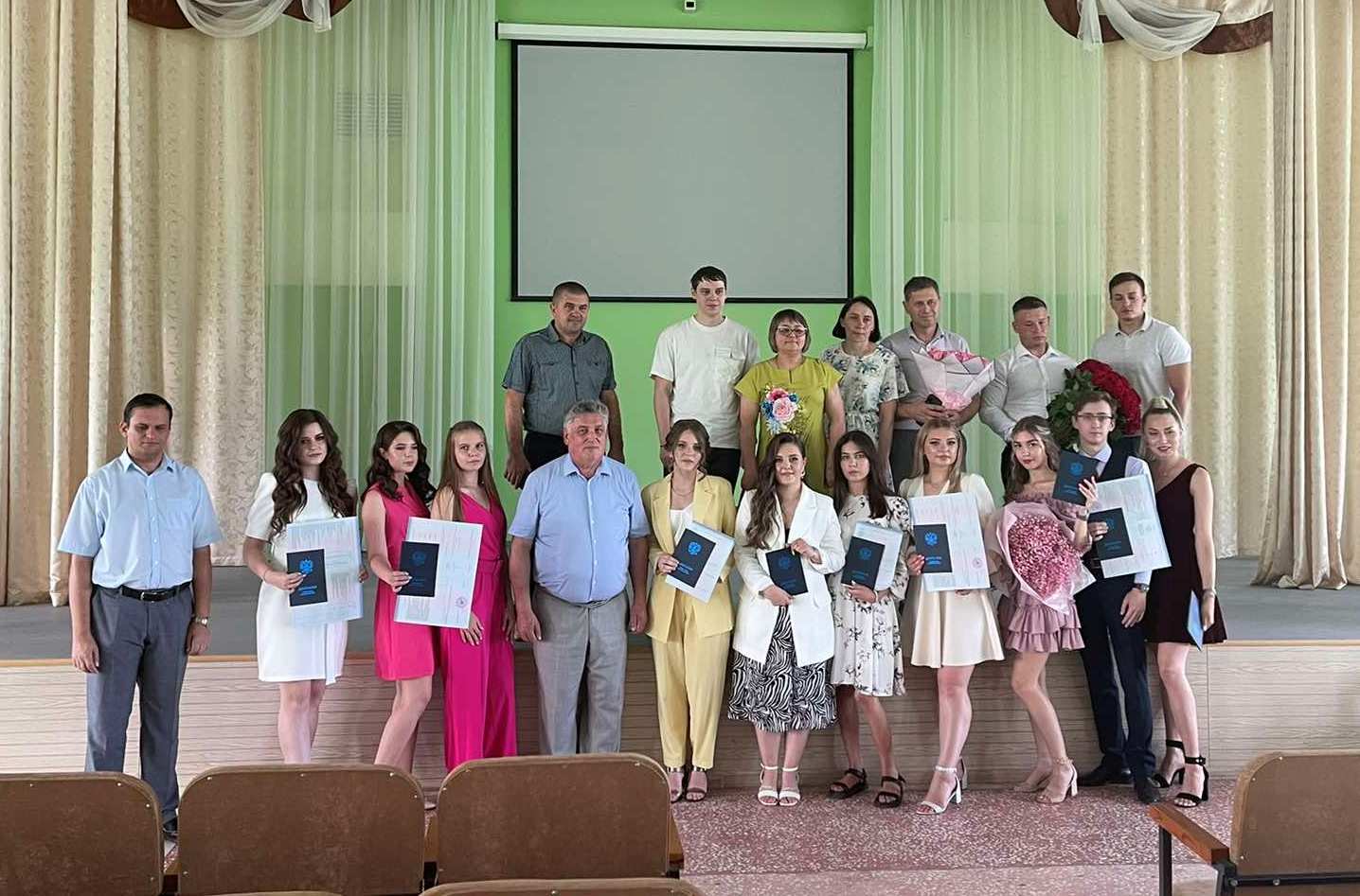 Прошла торжественная церемония выдачи дипломов выпускникам кафедры БУНиА